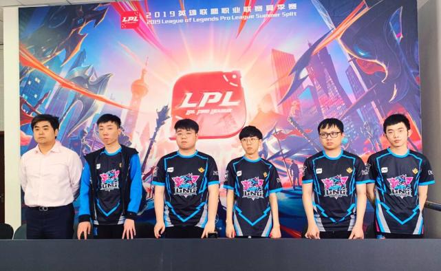 熊竞楠遇到 熊竞楠遇到